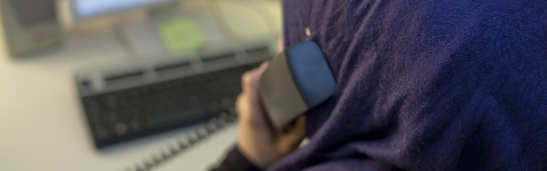 Eine Mitarbeiterin am Spendentelefon Eine Mitarbeiterin am Spendentelefon