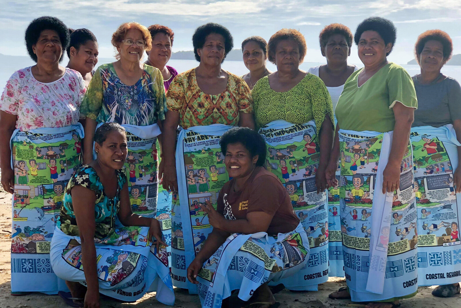 Frauen aus Fidschi, einer Insel in Ozeanien, bei einem Katastrophenvorsorge-Projekt. 