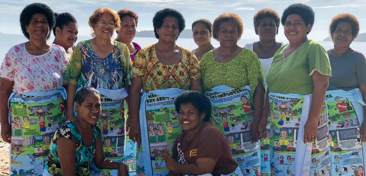 Frauen aus Fidschi, einer Insel in Ozeanien, bei einem Katastrophenvorsorge-Projekt. 