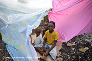 Haiti: Kinder im Camp