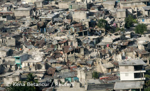 Haiti: zerstörte Wellblechhütten