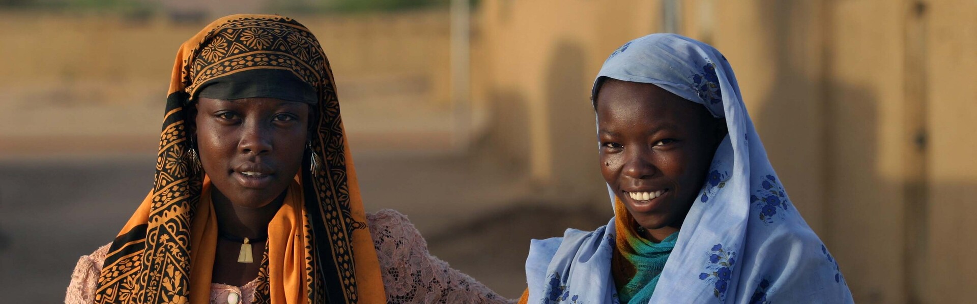 Frauen im Sudan, einem Nachbarland von Ägypten Frauen im Sudan, einem Nachbarland von Ägypten