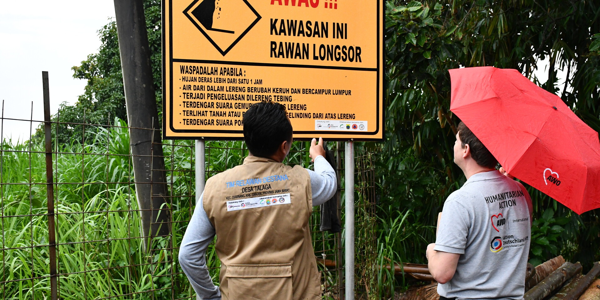 Warnshild zur Katastrophenvorsorge durch AWO International in Indonesien Warnshild zur Katastrophenvorsorge durch AWO International in Indonesien