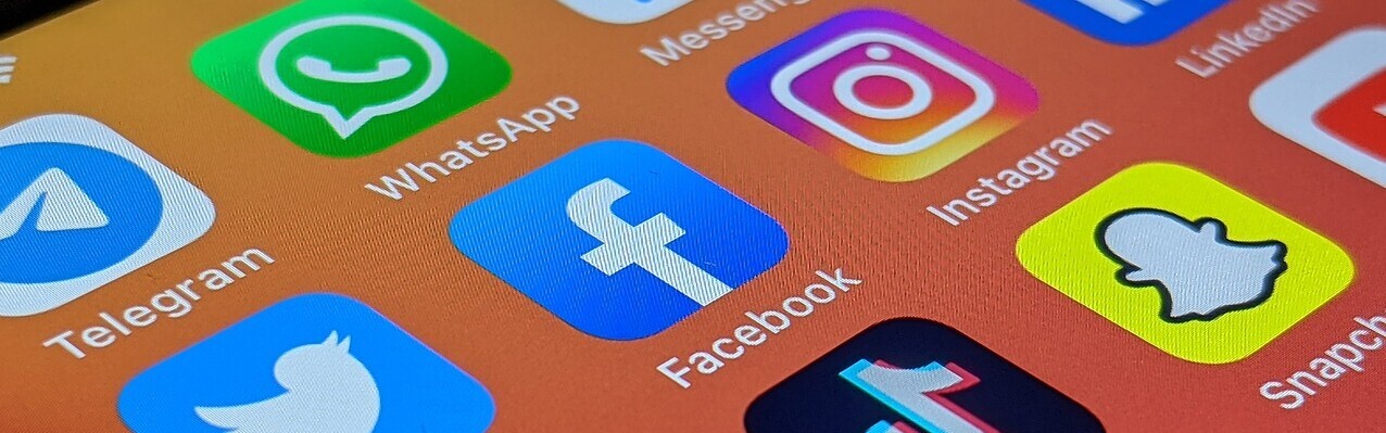 Social Media Netzwerke (Twitter, X, Facebook, Instagram, Linkedin, Tiktok) Social Media Netzwerke (Twitter, X, Facebook, Instagram, Linkedin, Tiktok)