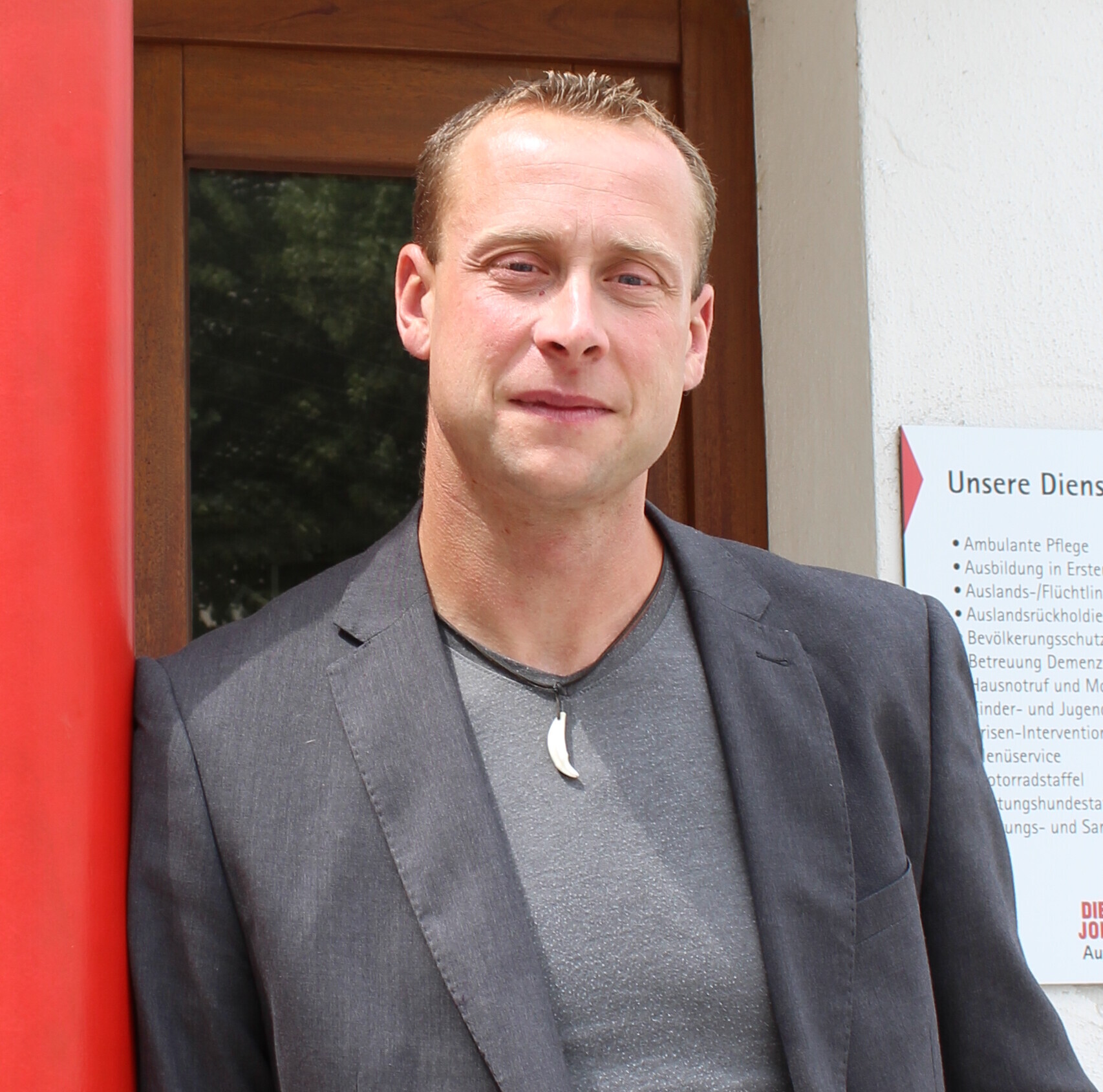 Sascha Ziehe von den Johannitern arbeitet mit Flüchtlingen in Deutschland zusammen. Sascha Ziehe von den Johannitern arbeitet mit Flüchtlingen in Deutschland zusammen.