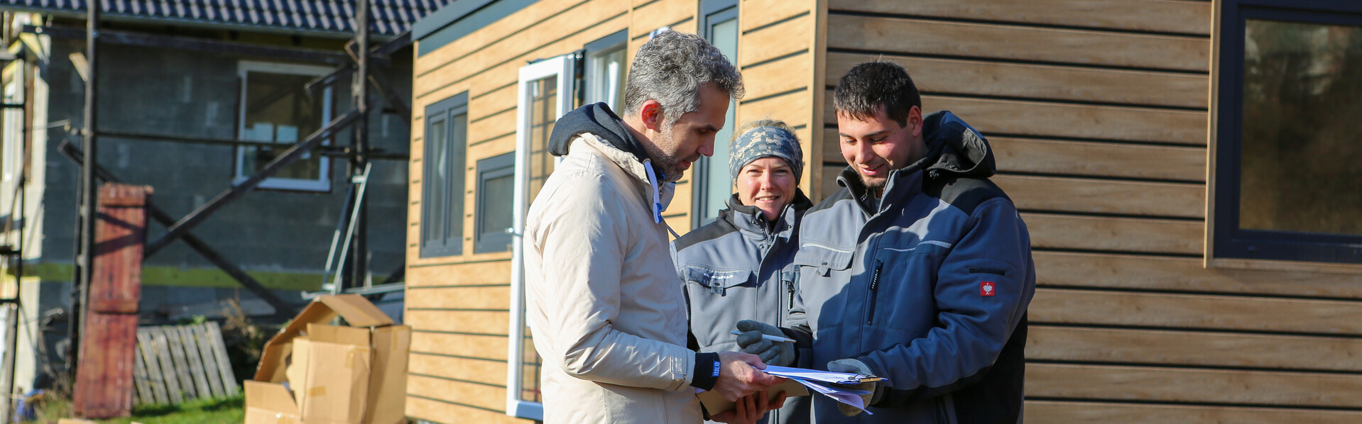 In den Hochwassergebieten werden mobile Heime für bedürftige Familien aufgestellt In den Hochwassergebieten werden mobile Heime für bedürftige Familien aufgestellt