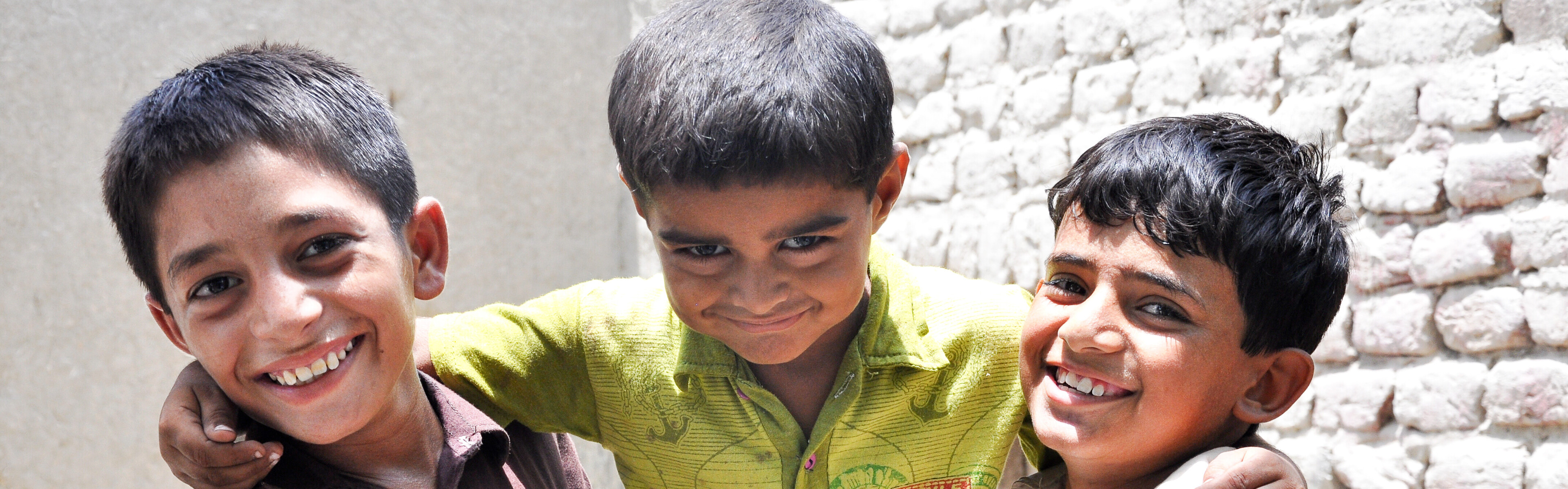 Kinder werden in die Katastrophenvorsorge mit einbezogen, denn sie sind eine der Gruppen, die im Notfall besonders gefährdet ist. Kinder werden in die Katastrophenvorsorge mit einbezogen, denn sie sind eine der Gruppen, die im Notfall besonders gefährdet ist.