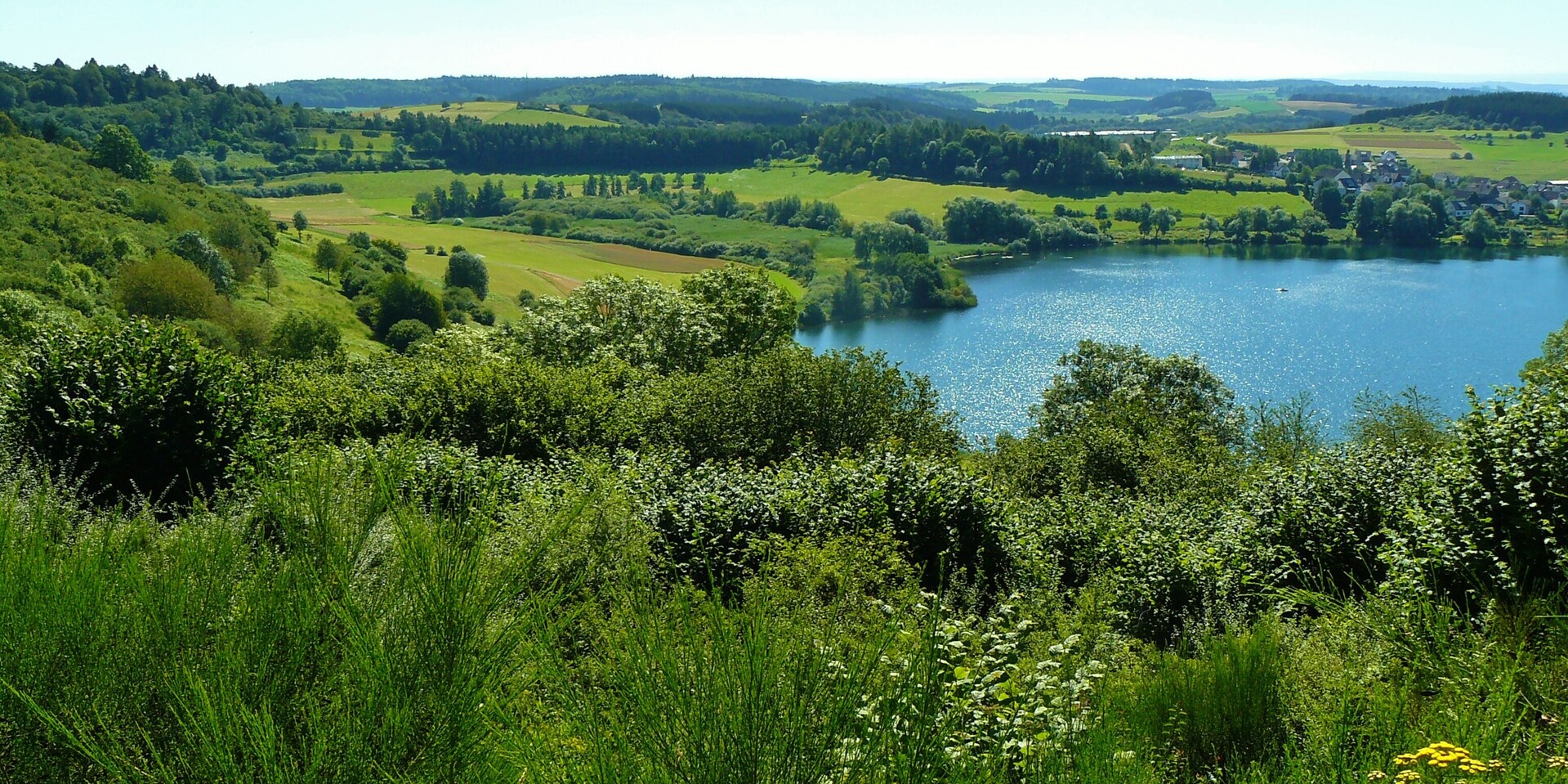Die Eifel ist ein beliebtes Ausflugsziel – und aktives Vulkangebiet Die Eifel ist ein beliebtes Ausflugsziel – und aktives Vulkangebiet
