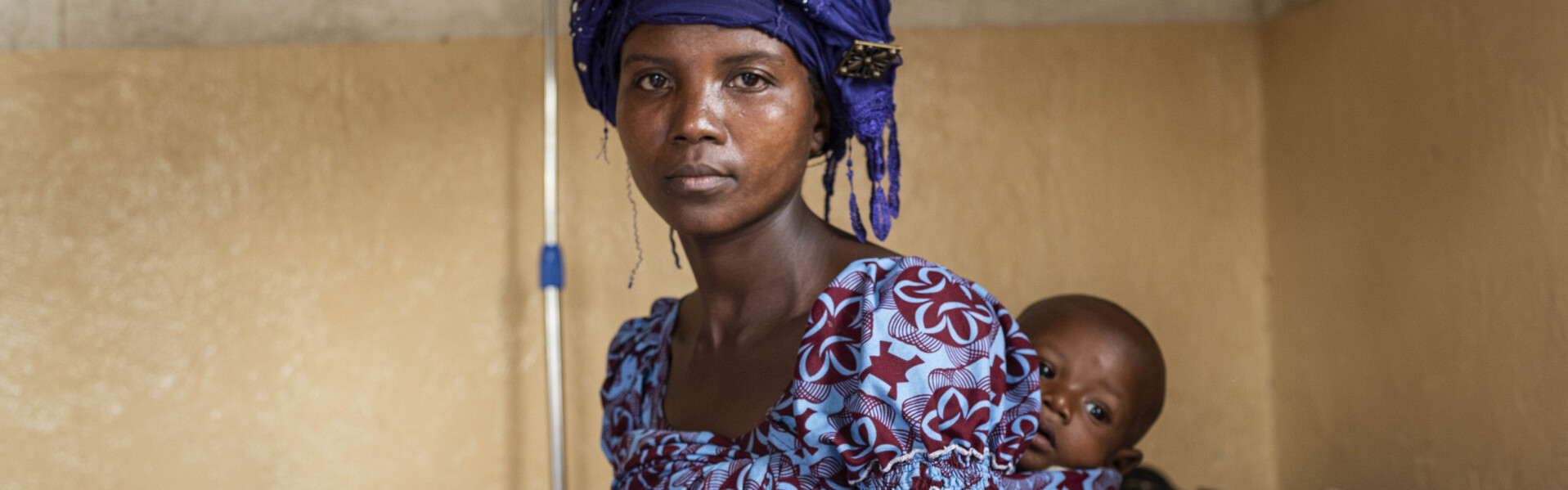 Eine Frau und ihr Baby erhalten in der DR Kongo medizinische Hilfe von den Johannitern (Symbolbild) Eine Frau und ihr Baby erhalten in der DR Kongo medizinische Hilfe von den Johannitern (Symbolbild)
