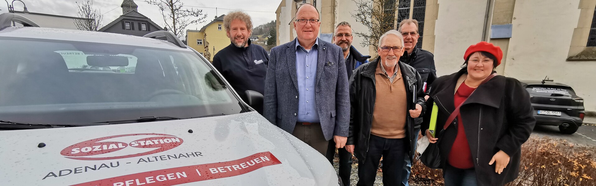 action medeor stellt neue Fahrzeuge für die mobile Altenpflege bereit action medeor stellt neue Fahrzeuge für die mobile Altenpflege bereit