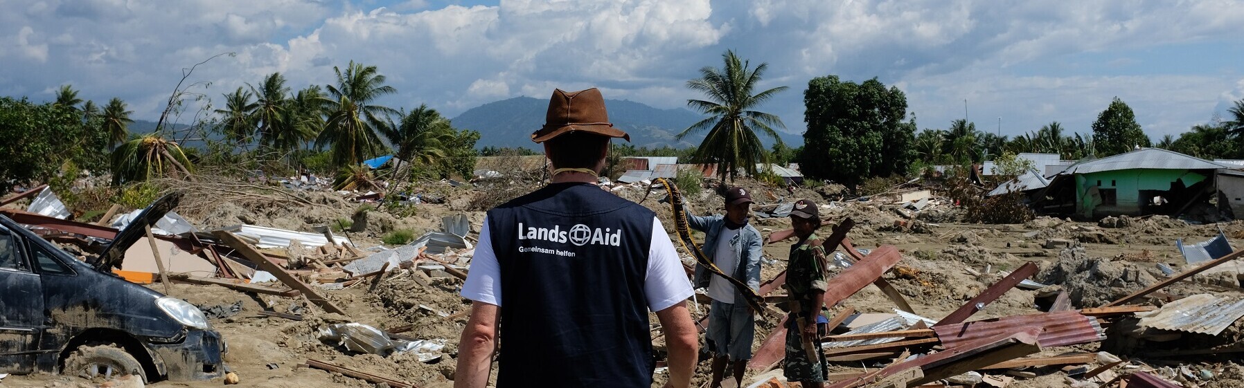 Hilfseinsatz von LandsAid nach den Überschwemmungen in Indonesien Hilfseinsatz von LandsAid nach den Überschwemmungen in Indonesien