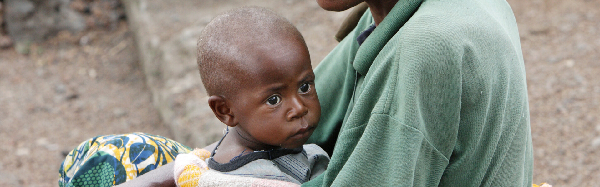 Eine Mutter mit Kind im Kongo Eine Mutter mit Kind im Kongo