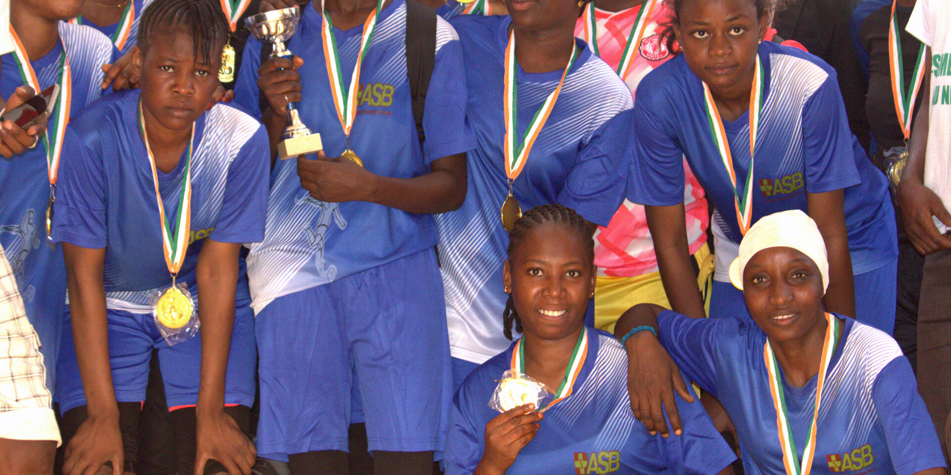 Nanas Mannschaft ging beim ersten Turnier für Mädchenfußball in Tahoua als Sieger vom Platz Nanas Mannschaft ging beim ersten Turnier für Mädchenfußball in Tahoua als Sieger vom Platz