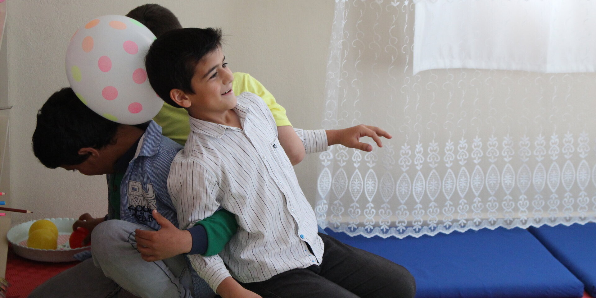 Kinder beim Spielen im Kinderhort in Reyhanli Kinder beim Spielen im Kinderhort in Reyhanli