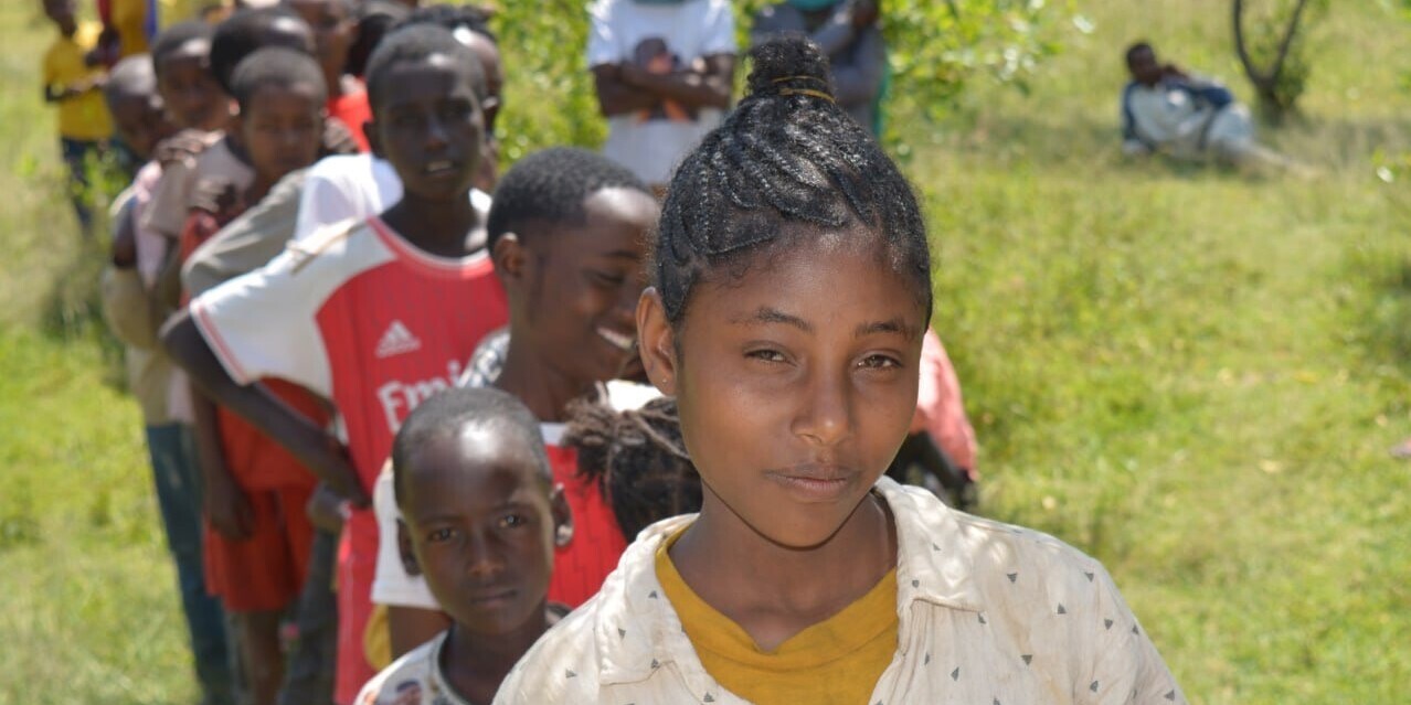 Aster und andere Kinder in der Natur in Äthiopien Aster und andere Kinder in der Natur in Äthiopien