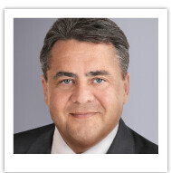 Kuratoriumsvorsitzender von Aktion Deutschland Hilft Sigmar Gabriel. Kuratoriumsvorsitzender von Aktion Deutschland Hilft Sigmar Gabriel.