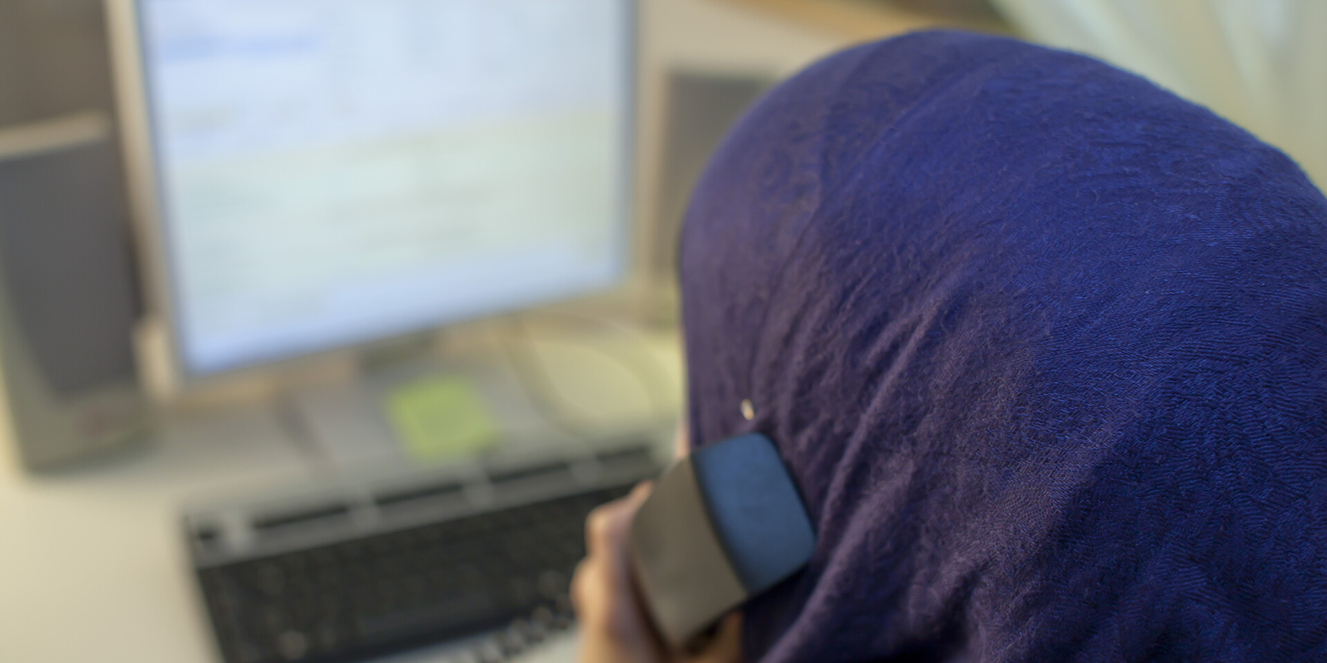 Corona kann verunsichern – eine Helferin berät am Sorgentelefon Corona kann verunsichern – eine Helferin berät am Sorgentelefon