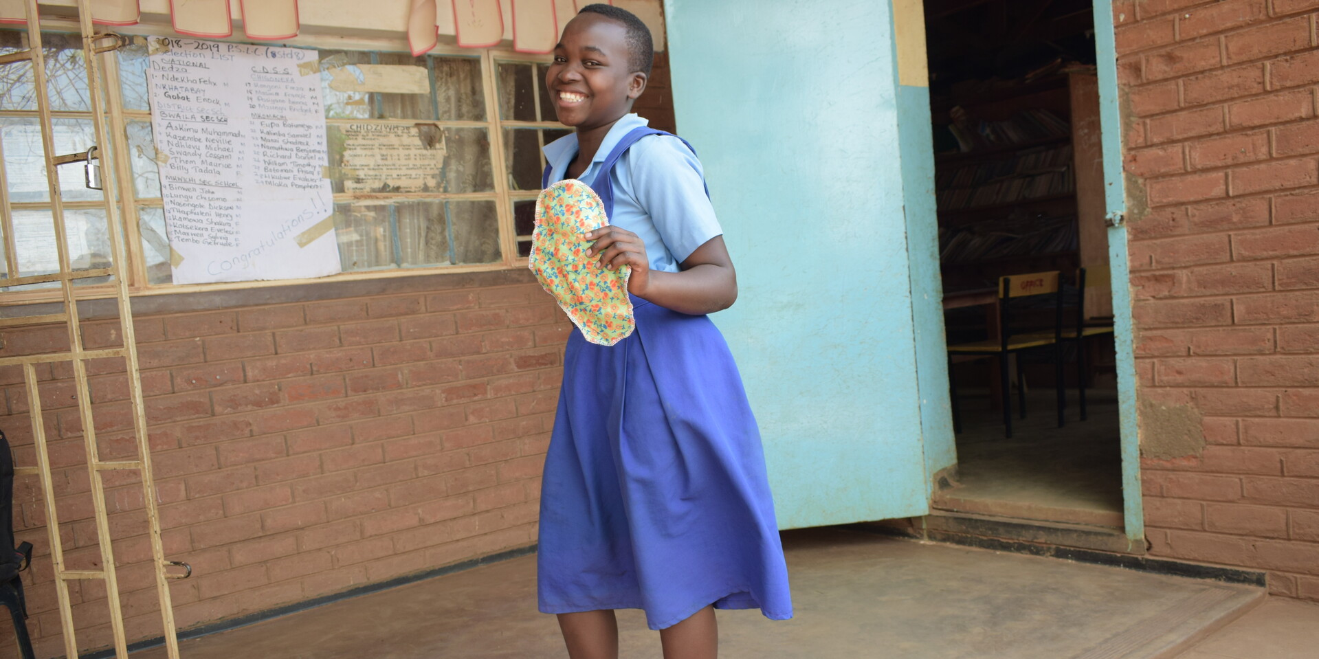 Heute ist Chisomo sichtlich erleichtert und besucht gerne wieder ihre Schule Mtsiriza nahe Malawis Hauptstadt Lilongwe Heute ist Chisomo sichtlich erleichtert und besucht gerne wieder ihre Schule Mtsiriza nahe Malawis Hauptstadt Lilongwe